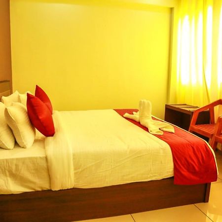 Akan Hotel And Residence Meppadi Bagian luar foto