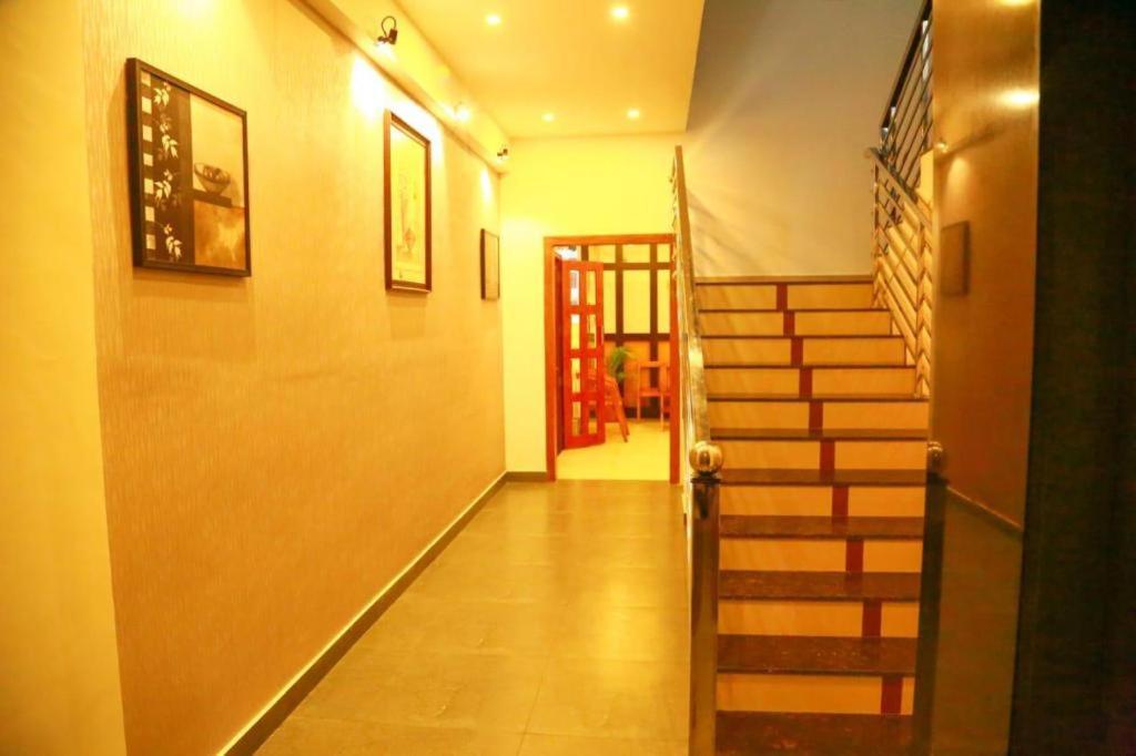 Akan Hotel And Residence Meppadi Bagian luar foto